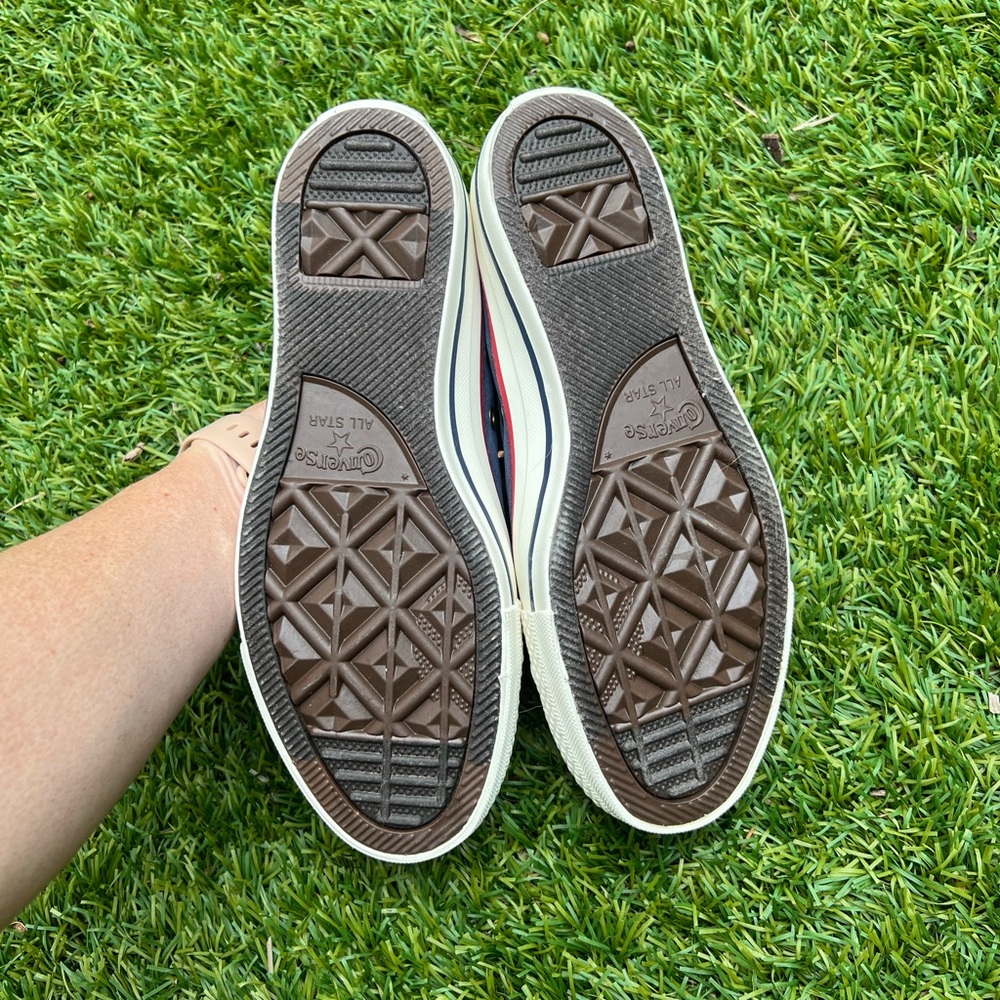 NWOT Converse Low Top Sneakers - Picture 2 of 3